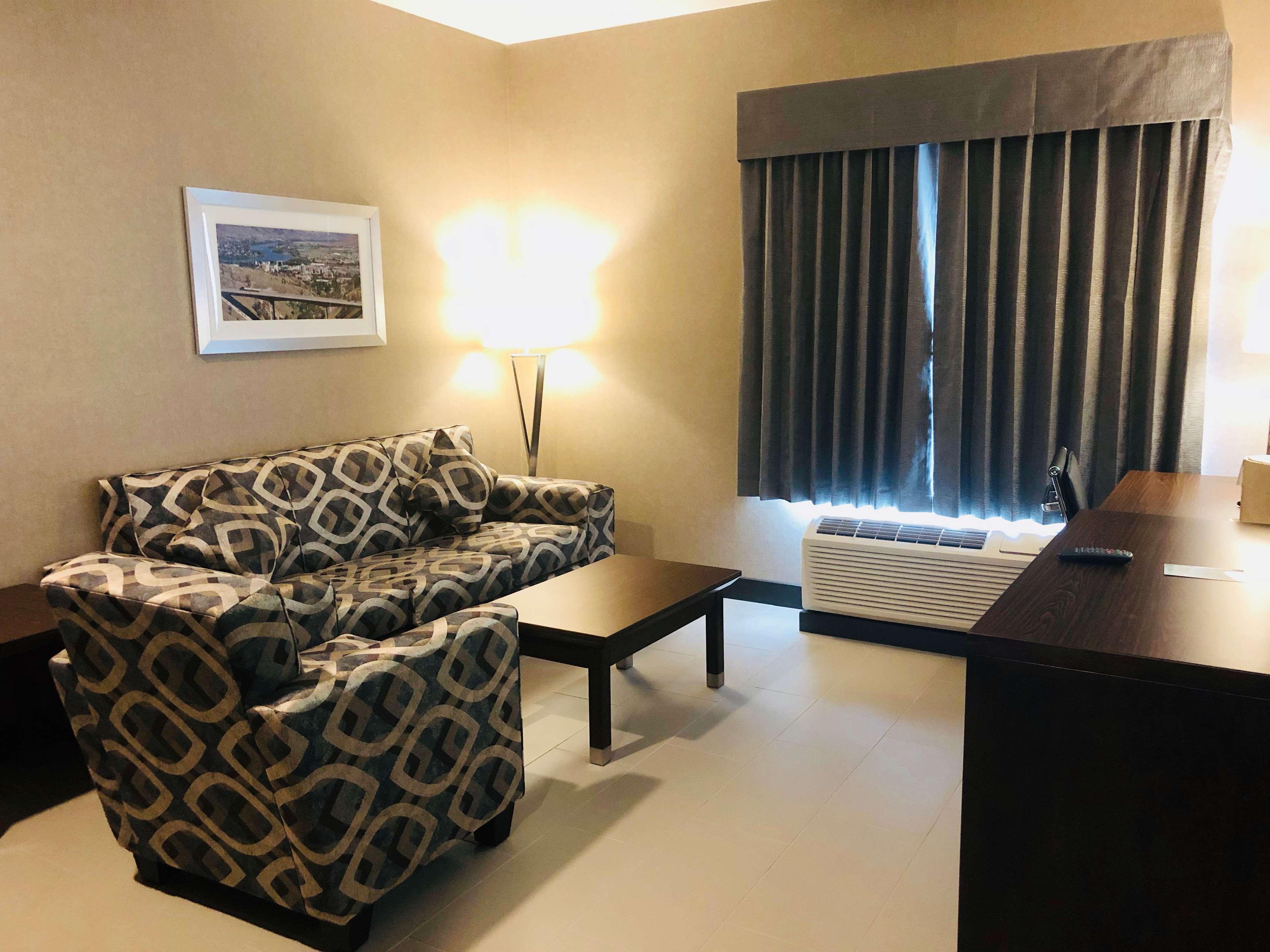 Wingate By Wyndham Kamloops Ξενοδοχείο Εξωτερικό φωτογραφία
